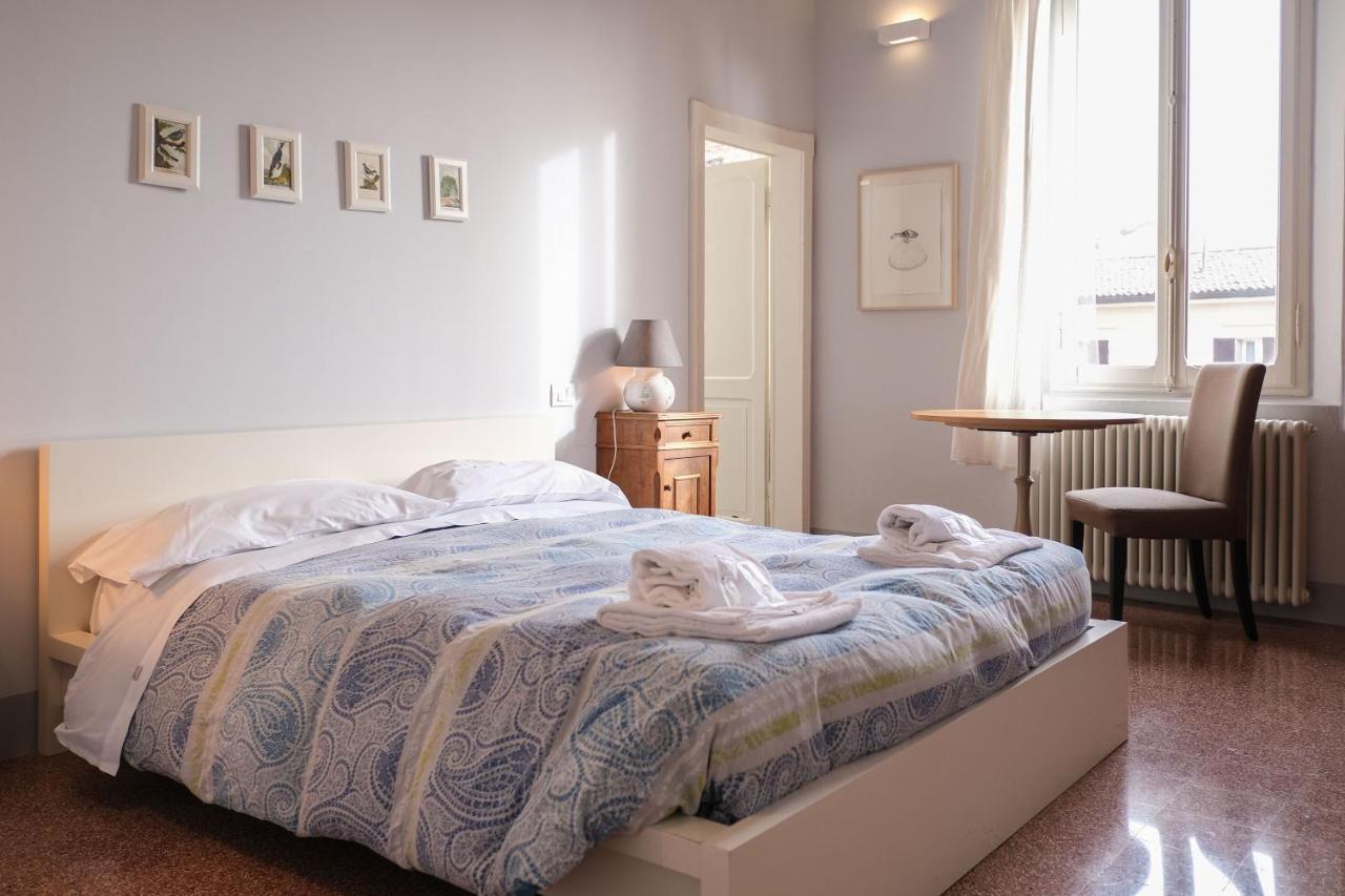 Vicolo Folletto Home Reggio Emilia Pokoj fotografie